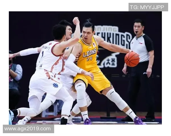 杭州篮球队在世锦赛积分榜上以100分稳居第一名引发热议