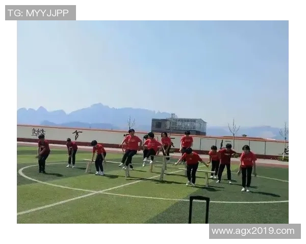 陈芳的足球人生：从绿茵场到人生舞台的深度对话与思考